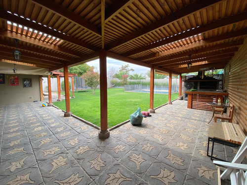 Casa Cond Los Robles 4 Dor + 4 Bañ + 4 Est + Pisci 700/140m2