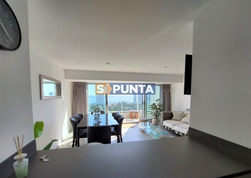 Imagen 8 de 17 de Amplio Apartamento En Piso Alto, Con Excelente Vista Al Mar.