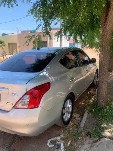 Imagem 2 de 10 de Nissan Versa 2013 1.6 16v Sl Flex 4p