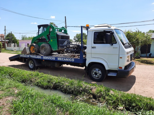 Imagen 2 de 9 de Bobcat Con Chofer Y Accesorios