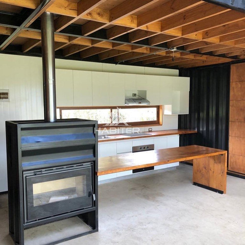 Casa En Venta De 5 Dorm. En Colbún
