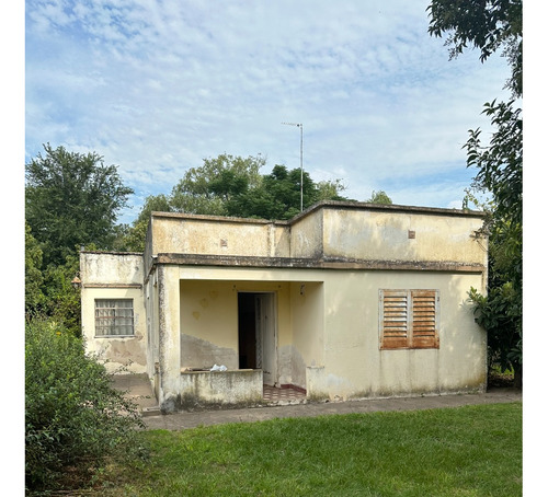 Casa A Reciclar En El Barrio Luna!!