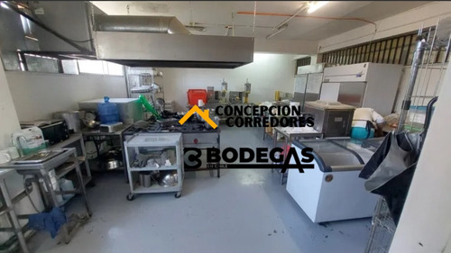 Arriendo Bodega De 984m2 C/oficina En Indepndencia