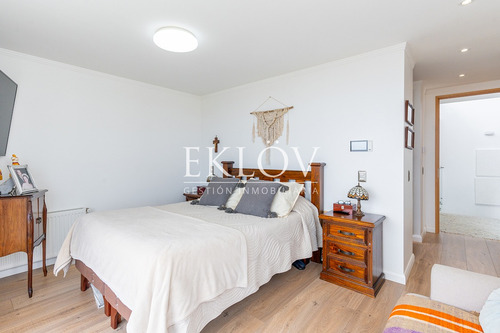 Casa Mediterránea En Lomas De Montemar, Moderna Y Con Vista