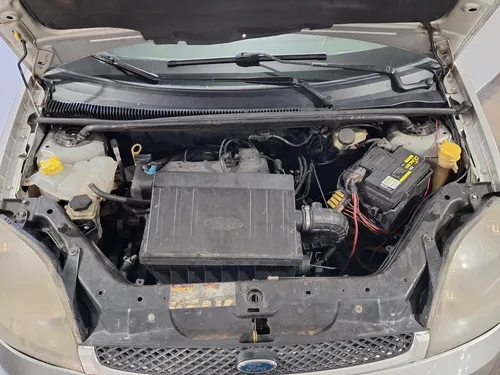 Ford Fiesta Power 2006 Plata
