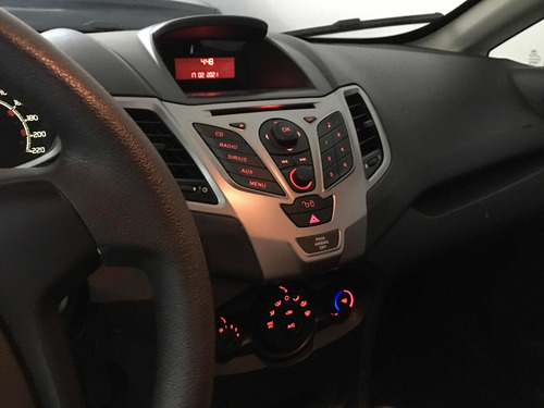 Ford Fiesta Kinetic Design 1.6 Design Sedan 120cv Trend 2011