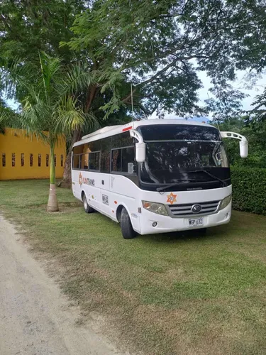 Buseta Yutong 2015 24pj