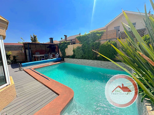 Amplia Casa En Venta 4d/3b Con Piscina En Valle Lo Campino