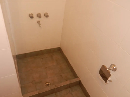 Imagen 9 de 15 de Departamento 1 1/2 A Una Cuadra Y Media Plaza Colon