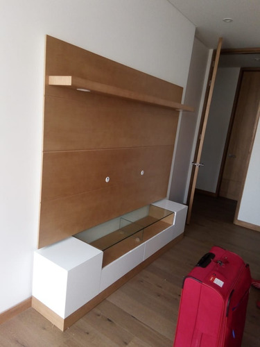 Mueble Tv Con Panel Oculta Cable Ref: Livo 4.0 Lacado