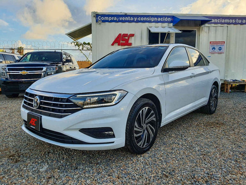 Imagen 1 de 15 de Volkswagen Jetta 2019 4p Highline L4/1.4/t Aut