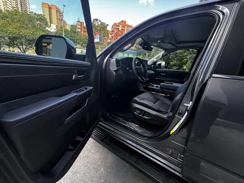 Toyota Sequoia 3.5 V6 Sr5 4X4