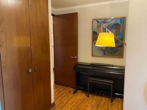 Departamento En Venta De 4 Dorm. Metro Manq. En Las Condes