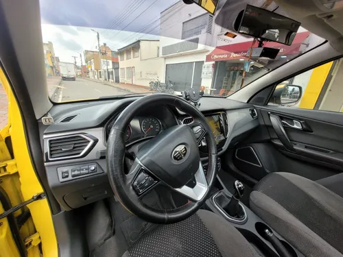 Taxi Faw R7 Suv 1.6