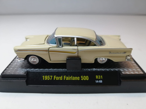 1957 Ford Fairtane 500 Escala 1 64 Marca M2