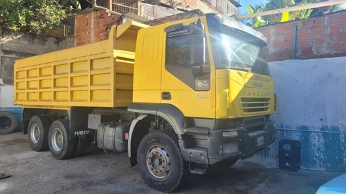 Imagen 2 de 9 de Camion Iveco Traker 420 Volteo