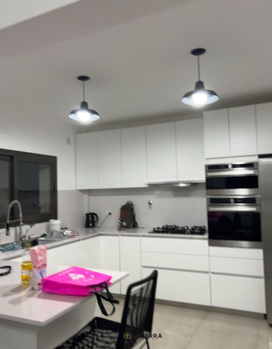 Casa En 4 Ambientes En Villla Ballester