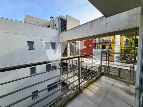 Departamento 2 Ambientes En Venta, Victoria.
