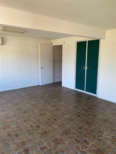 Casa Comercial Tres Piso , 3 Amplias Sala De Espera .
