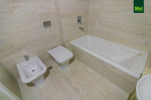 Exclusivo Semipiso A Estrenar - 4 Amb Con Balcón Terraza