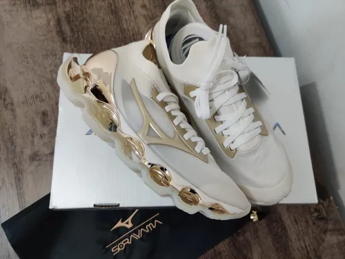 Mizuno wave x10 gold deals