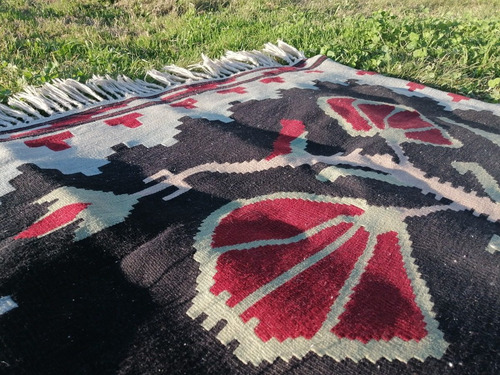 Alfombra Kilim Tapizado Floral (Usado)