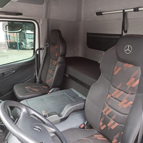 Imagem 8 de 15 de Mb Atego 2430, Truck 6x2, 2019. Sider 10 Metros