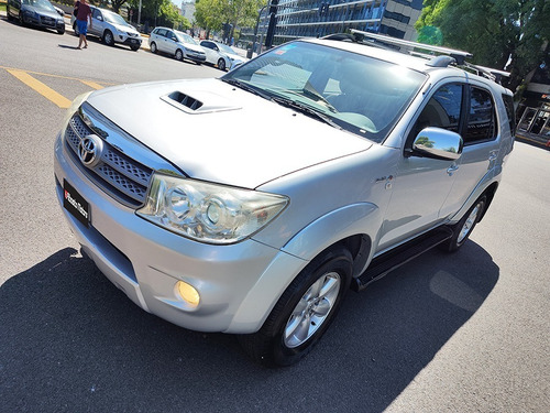 Imagen 2 de 25 de Toyota Sw4 2011 Srv Hilux 7 Asientos Cuero Abasto Motors