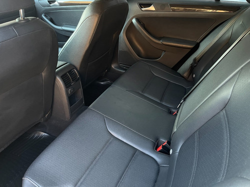 Imagen 7 de 10 de Volkswagen Vento Highline 1.4tsi Automático Dsg