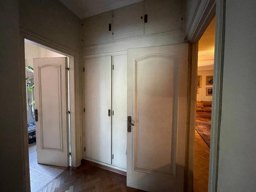 Imagen 11 de 15 de Venta Apartamento Centro 4 Dormitorios, Servicio Doble Y Garaje