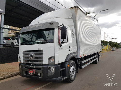 Vw 17.230 2017 Constellation 4x2 Baú Cg Seca Facchini