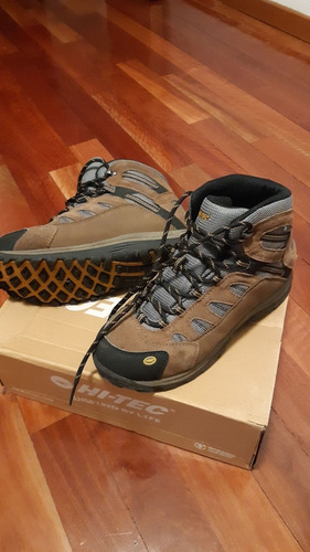 Botas Hi Tec