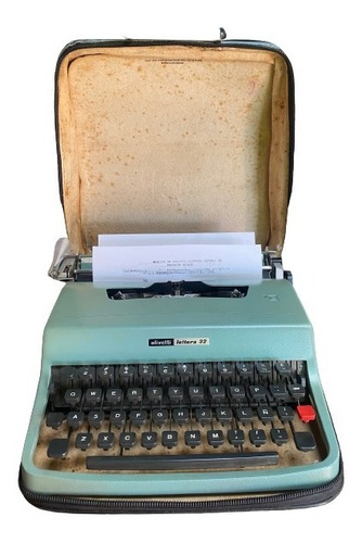 Maquina De Escribir Olivetti Lettera 32 Con Su Estuche