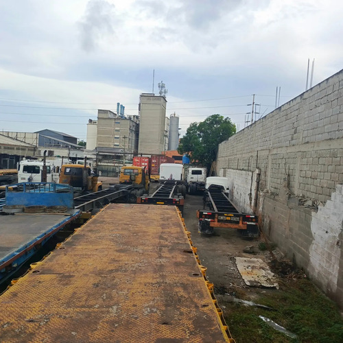 Terreno Catia La Mar, Todo Los Servicios, Muy Bien Ubicado.
