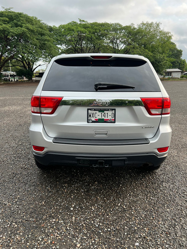 Jeep Grand Cherokee Laredo V6 4x2 At