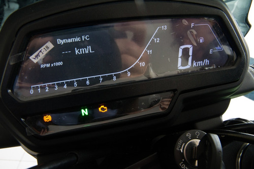 Imagen 10 de 13 de Nueva Bajaj Dominar 400 V2.0 Ug - Inyeccion - Abs - 40hp Ver