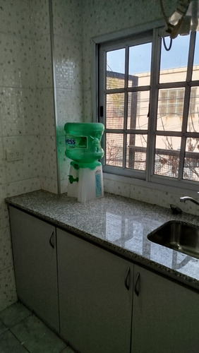 Vende O Alquila Deposito Con Oficina Quincho Y Depto. Monoambiente Paternal