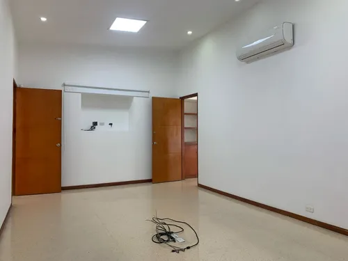 Local Comercial En Arriendo, El Poblado