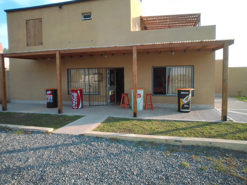 Complejo. Casa, 2 Cabañas Y Local Comercial 