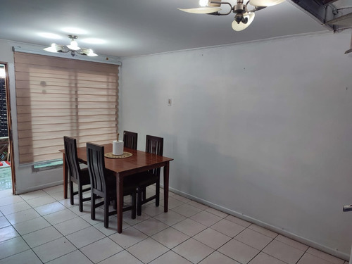 Oportunidad Casa Grande En Venta 4d 1b Cerca Muni Colina
