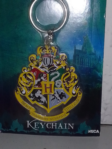 2 Llaveros Harry Potter Hogwarts Y Gryffindor Original Neca (Usado)