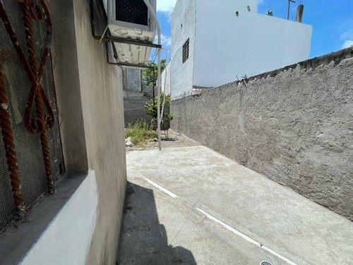 Imagen 14 de 14 de Casa Con Excelente Ubicación En Lico Velarde