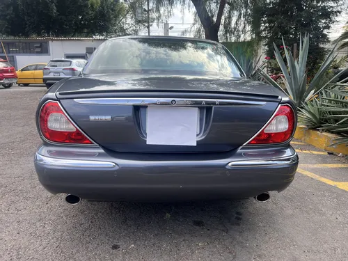 Jaguar Xj8 L