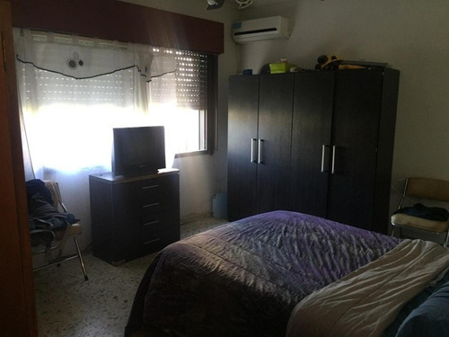 Casa En Venta - 3 Dormitorios 2 Baños - Pergamino