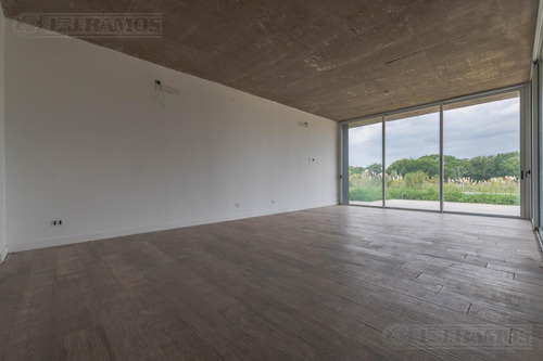 Casa En San Sebastián Área 2 Mb