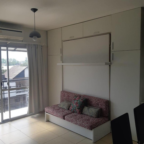 Imagen 3 de 14 de Departamento Monoambiente - Amoblado - Moron Sur