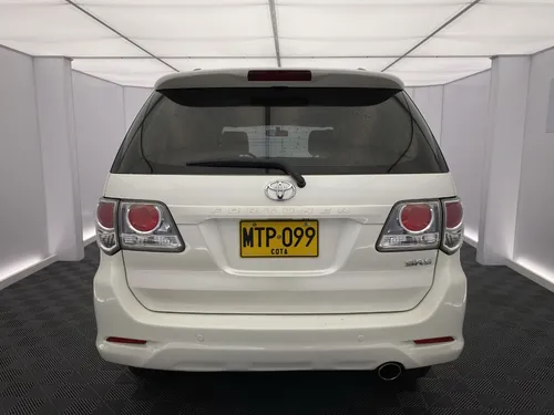 Toyota Fortuner 2.7 AT 4X4
