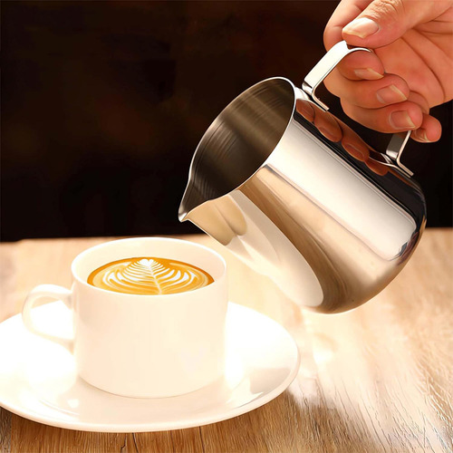 Oraab Jarra Espumadora De Leche De 50 Onzas (1500 Ml), Jarra De Vapor De Acero Inoxidable Para Café, Ideal Para Arte Latte, Capuchino, Café Con Leche Y Compatible Con Máquinas De Espresso.