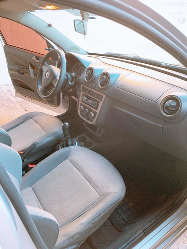 Volkswagen Voyage 1.6 Vht Comfortline Total Flex I-motion 4p