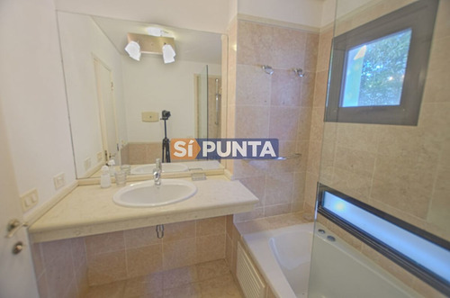 Imagen 13 de 18 de Apartamento De 3 Dormitorios En Playa Brava